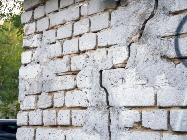 Cracked Brick Wall Repair in Dunedin